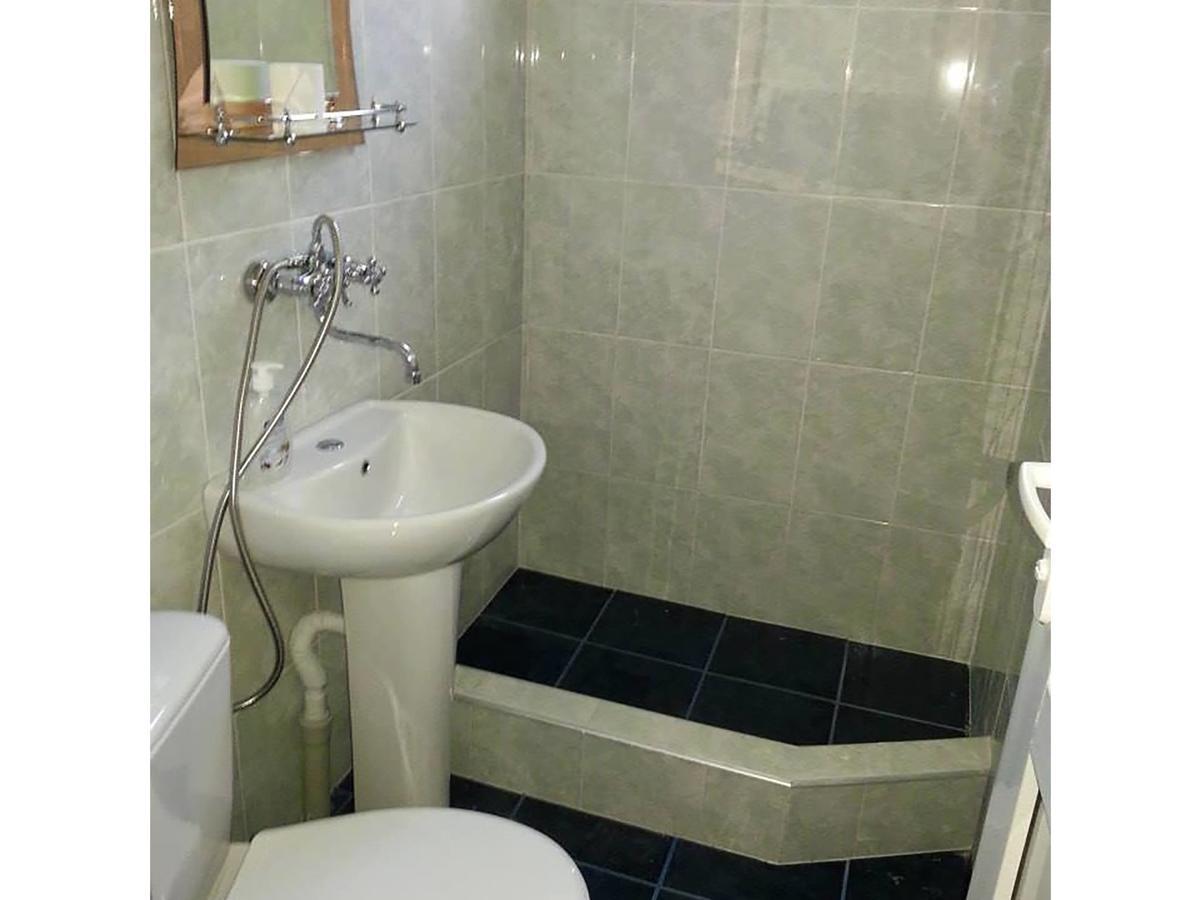 קזבגי Hotel Nini מראה חיצוני תמונה