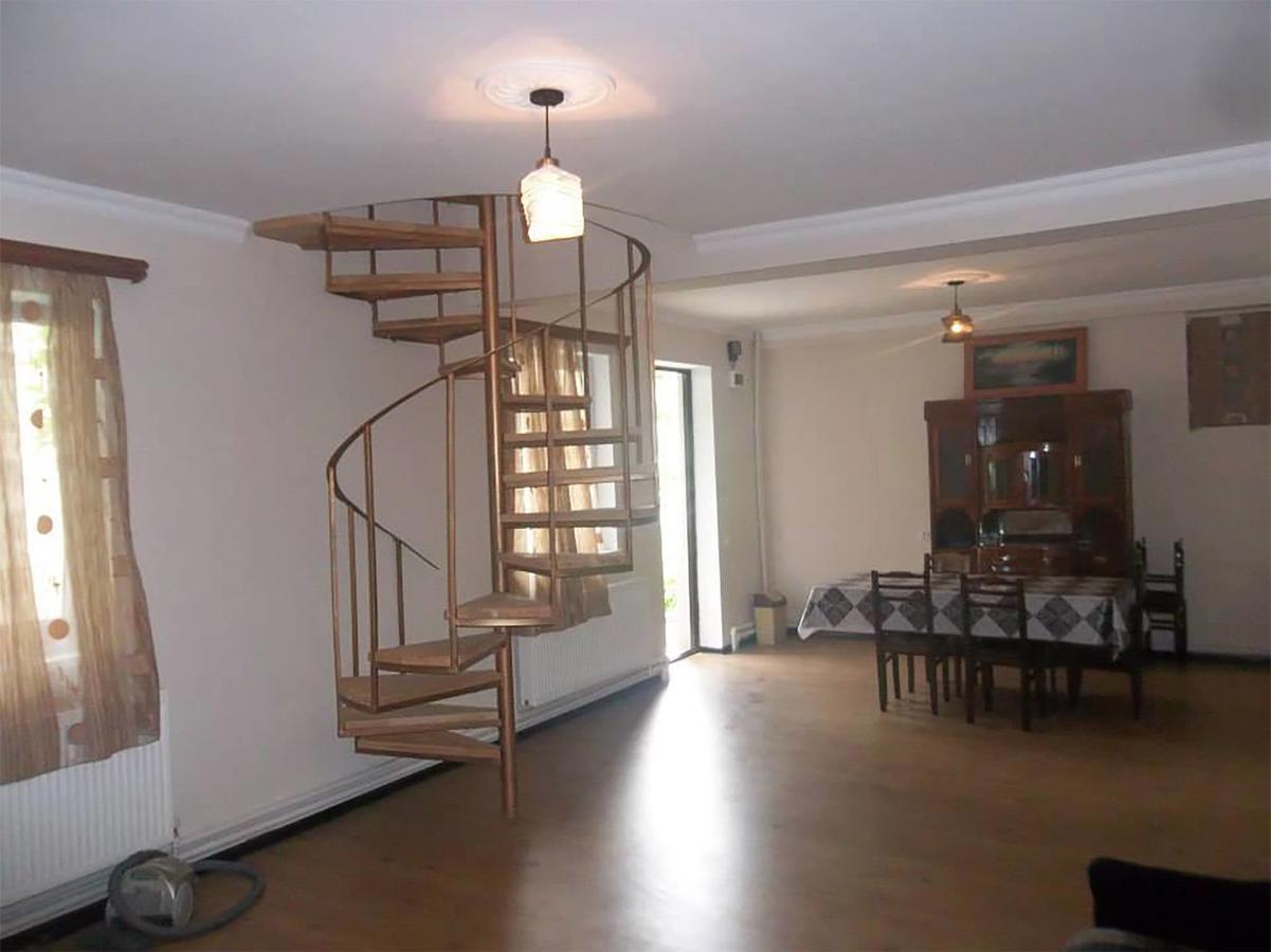 קזבגי Hotel Nini מראה חיצוני תמונה